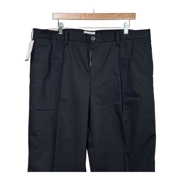 dockers signature khaki relaxed fit pleated black 40x29 - Picture 1 of 8